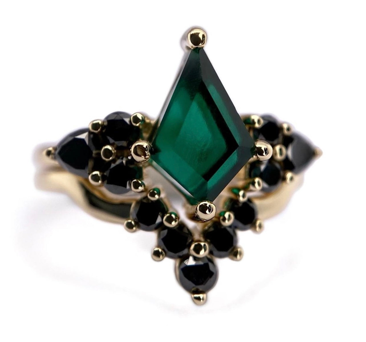 Cluster Edge Kite Ring