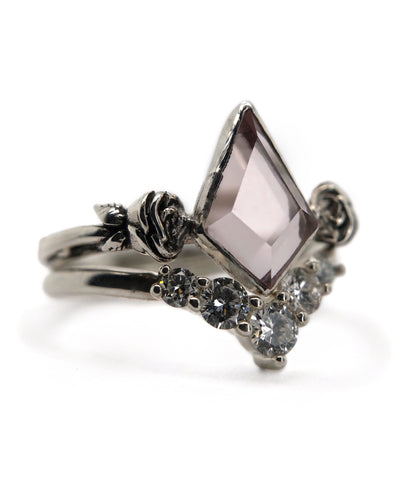 Graduated Diamond V Band